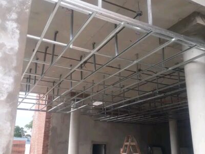 Tony, Pintor profesional 27 años de experiencia en el sector.