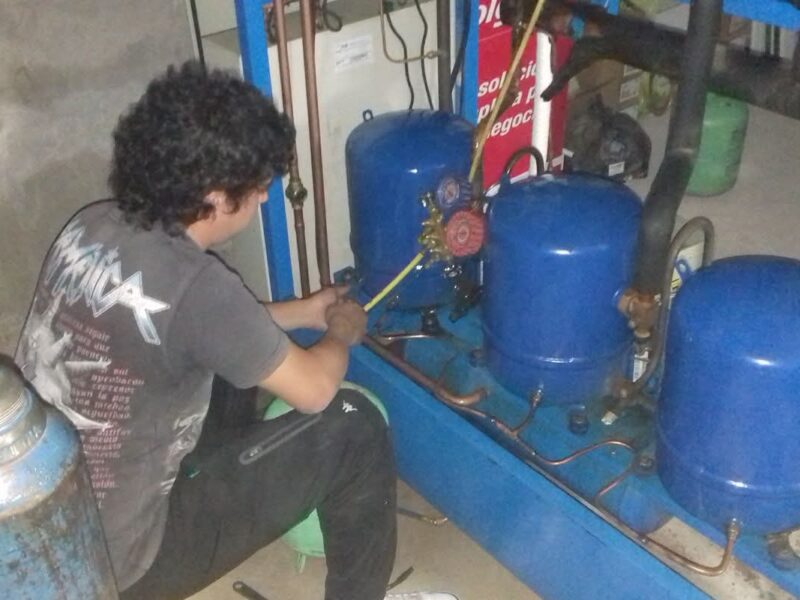 Instalaciones comerciales, domiciliarias, mantenimiento de equipos de frio y reparación