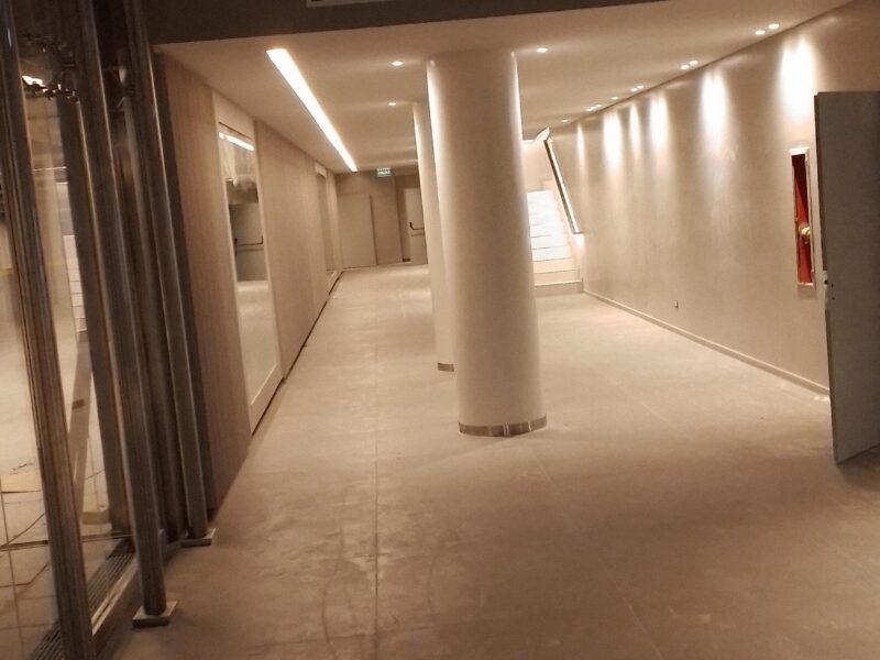 Trabajos de electricidad y albañilería en gral