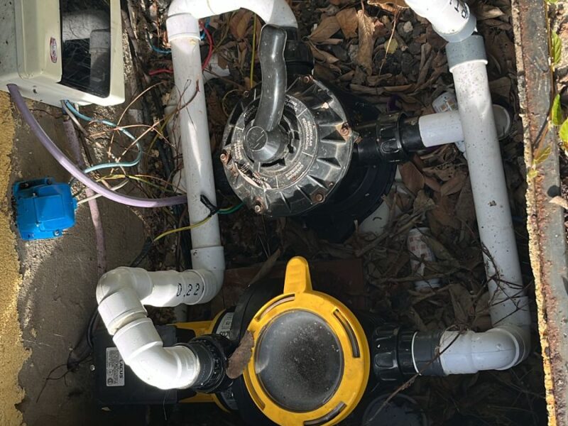 Nos dedicamos a refacciones de todo tipo especialmente en pintura interior, ext , altura, impermeabilizaciones , revestimientos , etc.