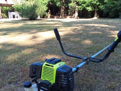 Corte de pasto cerco casas galpones