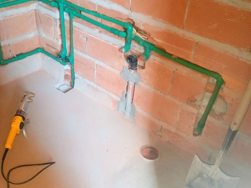 Plomeria en general ,instalaciones sanitarias y mantenimiento.