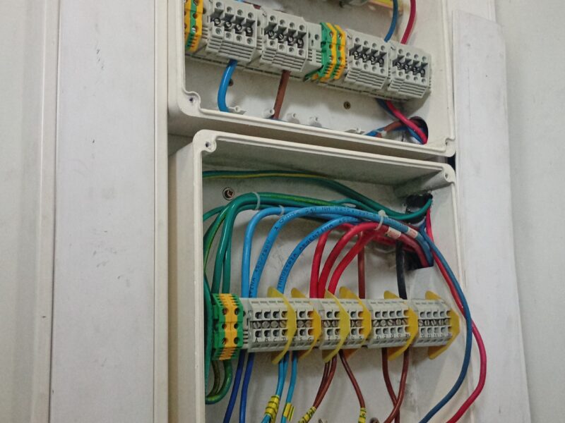 Matriculado en la electricidad y refrigeración