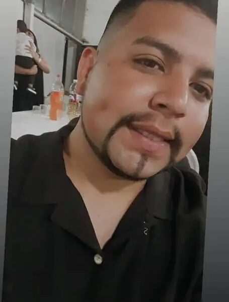 🔨 ¿Necesitas arreglar o mejorar tu casa? Yo te ayudo. Hola, soy Alexis Nahuel y realizo trabajos para el hogar con responsabilidad y buen precio. ✔ Albañilería en general ✔ Pintura interior y exterior ✔ Electricidad domiciliaria ✔ Plomería ✔ Colocación