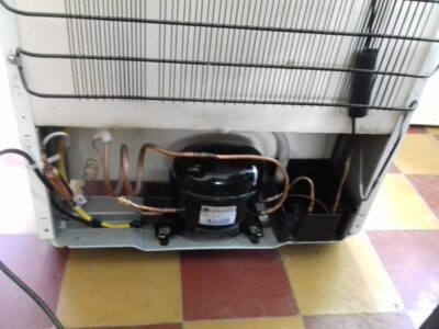 Reparación e instalación de aires acondicionados Split. Heladeras Familiares, Comerciales Frezzer, exhibidoras.-