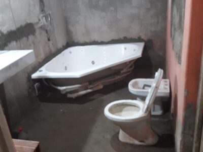 Colocación de cerámicos y porcelanatos también servicio de plomería completa