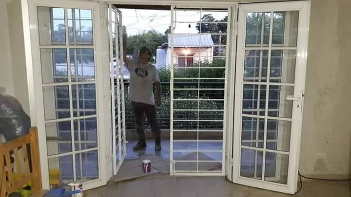 Mantenimiento y construcción de casas y parques.