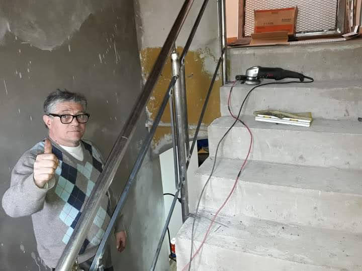 Mantenimiento y construcción de casas y parques.