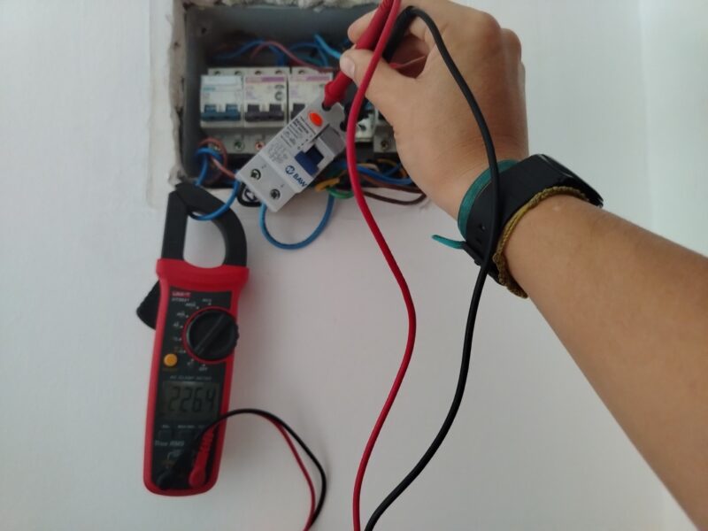 Soluciones eléctricas simples y sin vueltas