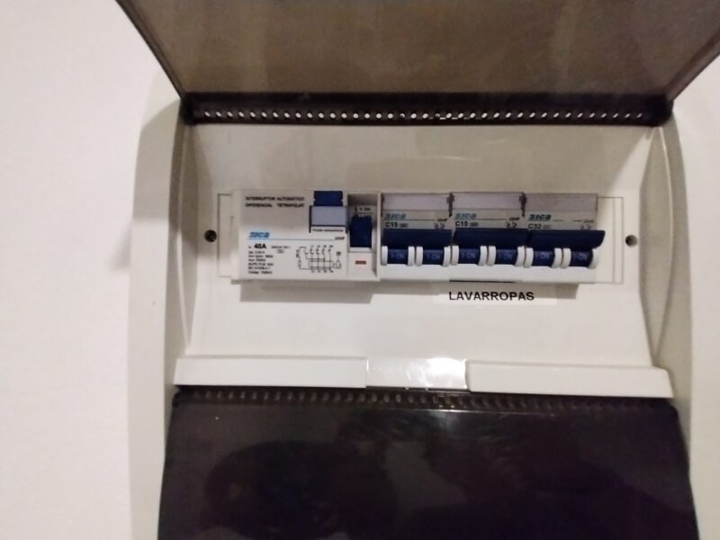 Electricista Matriculada