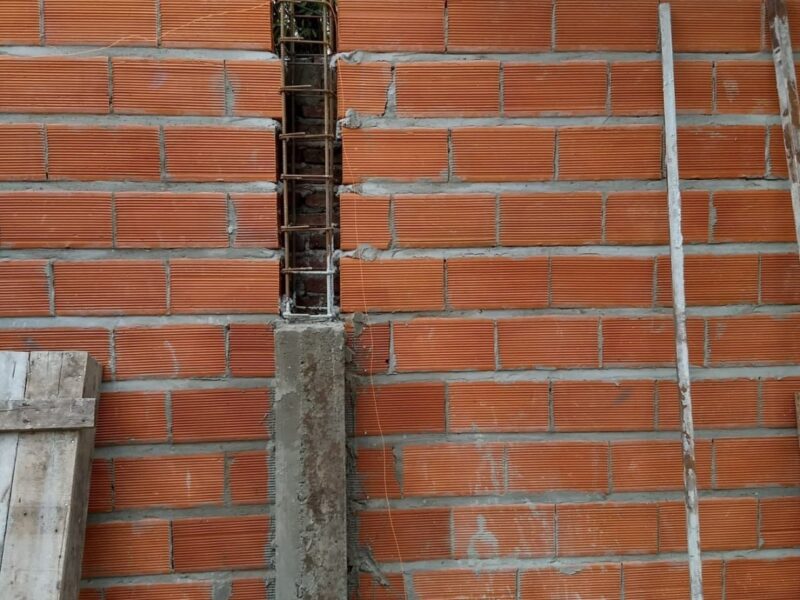 Construcción, refacciones y mantenimiento.