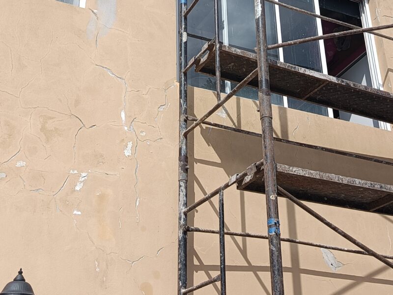 Construcciones en general arreglos impermeabilizaciones pintura terminaciones con tarquini , pérgolas etc