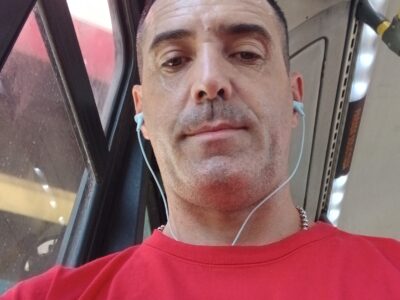 Maestro facturero maestro pizzero minutero ayudante de cocina puedo trabajar de maestranza y carga y descarga tambien